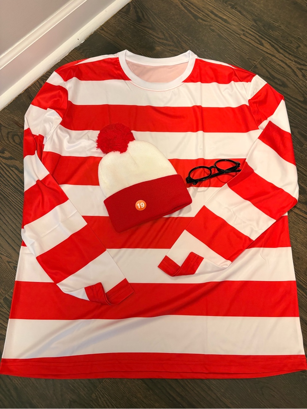 Adult 2XL where’s Waldo type Costume